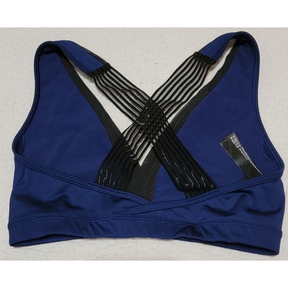VICTORIA'S Secret Sport - Sport Bra - Picture 2 of 6